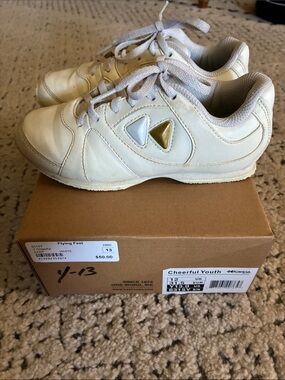Kaepa Cheer shoes
